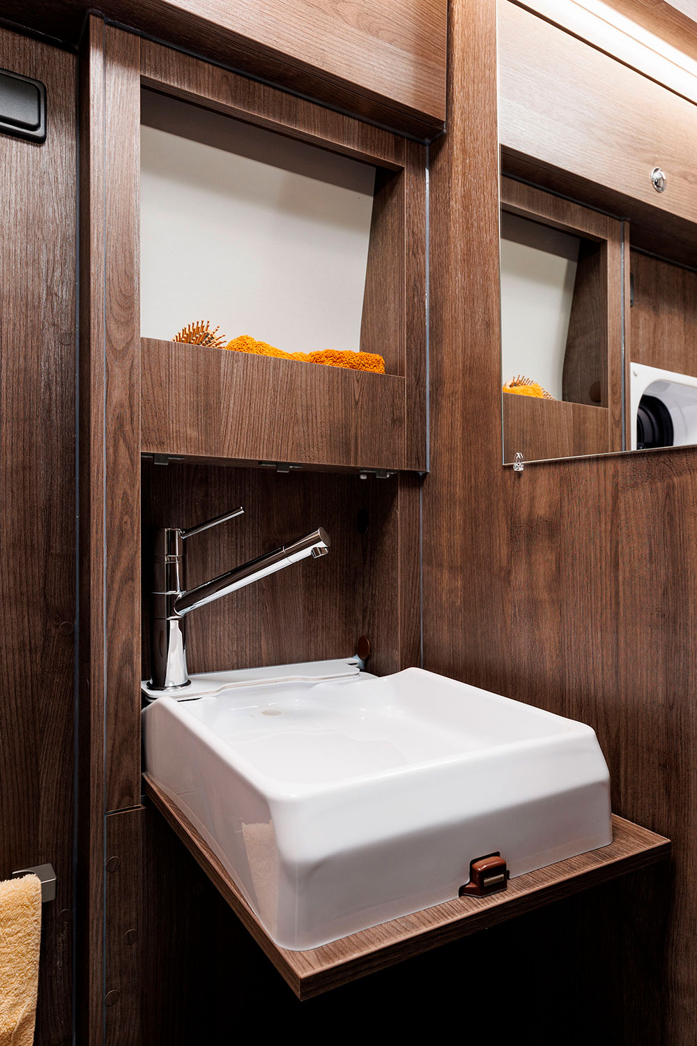 Benimar BENIVAN 161UP